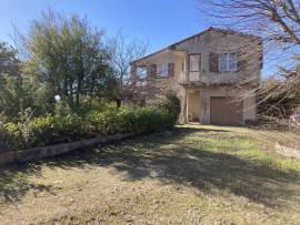 
                                                                                        Vente
                                                                                         Maison 225 m², 3 chbres et garage