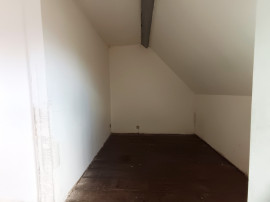 
                                                                                        Vente
                                                                                         Maison 3 chambres, cour, cave St-Maurice