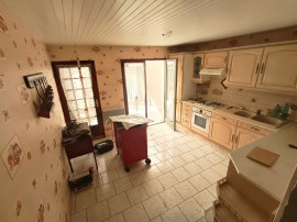 
                                                                                        Vente
                                                                                         Maison 3 chambres, jardin, cave St Roch Amiens