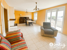 
                                                                                        Vente
                                                                                         Maison 3 chambres, terrasse, sans vis-à-vis