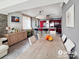 
                                                                                        Vente
                                                                                         Maison 3 pièces