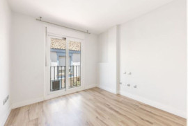 
                                                                                        Vente
                                                                                         Maison 4 ch. avec garage à Marbella