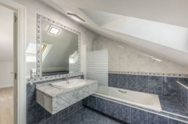 
                                                                                        Vente
                                                                                         Maison 4 ch. avec garage à Marbella