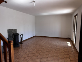 
                                                                                        Vente
                                                                                         maison 4 chambres +bureau sur 750 m²