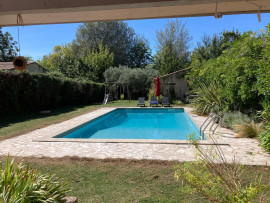 
                                                                                        Vente
                                                                                         maison 4 chambres, piscine, 1280 m² terrain