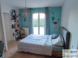 
                                                                                        Vente
                                                                                         MAISON 4 CHAMBRES PISCINE VOLUMES GARAGE