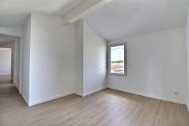 
                                                                                        Vente
                                                                                         Maison 4 pièces - 101 m² - Mérignac