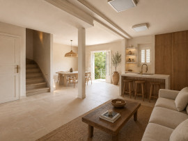 
                                                                                        Vente
                                                                                         Maison 4 pièces - 140m2