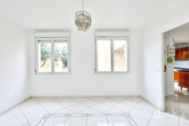 
                                                                                        Vente
                                                                                         Maison 4 pièces 2 ch + Bureau, totalement meublée