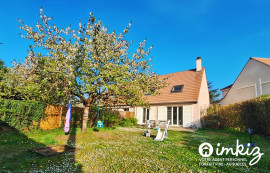 Vente
Maison 4 pièces 5 minutes a pied du RER A