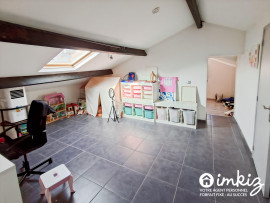 
                                                                                        Vente
                                                                                         Maison 4 pièces