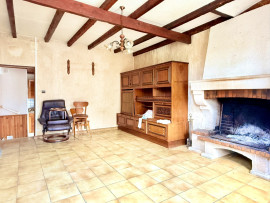 
                                                                                        Vente
                                                                                         Maison 4 pièces