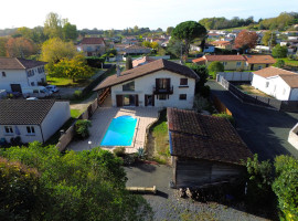 
                                                                                        Vente
                                                                                         Maison 4 pièces