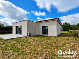 
                                                                                        Vente
                                                                                         Maison 4 pièces