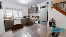 
                                                                                        Vente
                                                                                         MAISON - 4 PIÈCES - 80 m² - VILLEPREUX - IDEAL PREMIER ACHAT