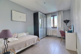 
                                                                                        Vente
                                                                                         Maison 4 pièces avec piscine - 101 m²