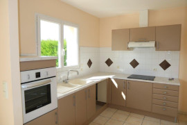 
                                                                                        Location
                                                                                         Maison 4 pièces Luçon