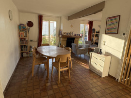 
                                                                                        Vente
                                                                                         Maison 5/6 pièces avec permis de surélévation