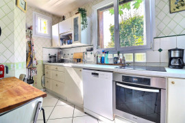 
                                                                                        Vente
                                                                                         Maison 5 pièces