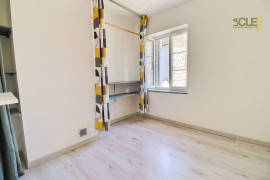 
                                                                                        Vente
                                                                                         Maison 5 pièces