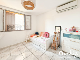 
                                                                                        Vente
                                                                                         Maison 5 pièces