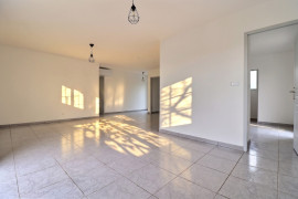 
                                                                                        Vente
                                                                                         Maison 5 pièces