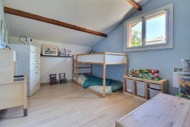 
                                                                                        Vente
                                                                                         Maison 5 pièces
