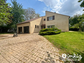
                                                                                        Vente
                                                                                         Maison 5 pièces avec piscine couverte