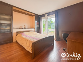 
                                                                                        Vente
                                                                                         Maison 5 pièces avec piscine couverte