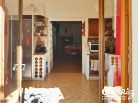 
                                                                                        Vente
                                                                                         Maison 5 pièces, gros potentiel