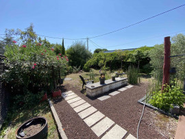 
                                                                                        Vente
                                                                                         MAISON 5 PIECES - JARDIN - PESSAC