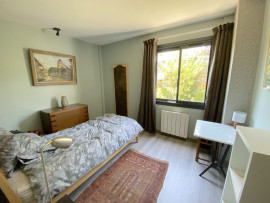 
                                                                                        Vente
                                                                                         MAISON 5 PIECES - JARDIN - PESSAC