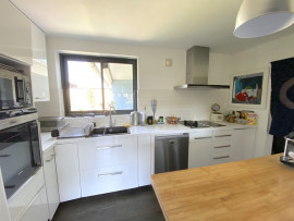 
                                                                                        Vente
                                                                                         MAISON 5 PIECES - JARDIN - PESSAC