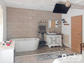 
                                                                                        Vente
                                                                                         Maison 5 pièces PLAIN-PIED, dépendances et piscine