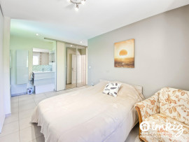 
                                                                                        Vente
                                                                                         Maison 5 pièces, plain pied, sur terrain clôturé ,