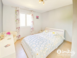 
                                                                                        Vente
                                                                                         Maison 5 pièces, plain pied, sur terrain clôturé ,