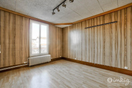 Vente
Maison 5 pièces proche tous commerces et métro