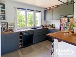 
                                                                                        Vente
                                                                                         Maison 5 pièces + sous sol intégral + combles