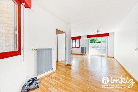 
                                                                                        Vente
                                                                                         Maison 5 pièces sur 181 m² jardin clos avec garage