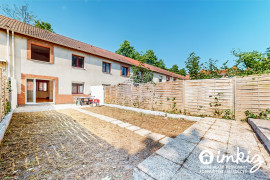 
                                                                                        Vente
                                                                                         Maison 5 pièces sur 181 m² jardin clos avec garage