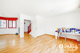 
                                                                                        Vente
                                                                                         Maison 5 pièces sur 181 m² jardin clos avec garage