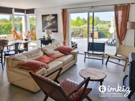 
                                                                                        Vente
                                                                                         Maison 5 pièces, vue exceptionnelle sur le lac