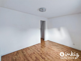 
                                                                                        Vente
                                                                                         Maison 6 pièces