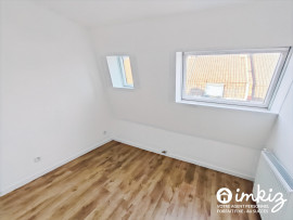 
                                                                                        Vente
                                                                                         Maison 6 pièces