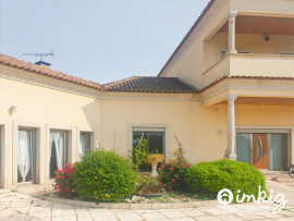 
                                                                                        Vente
                                                                                         Maison 6 pièces