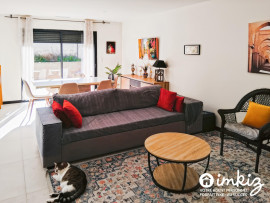 
                                                                                        Vente
                                                                                         Maison 6 pièces