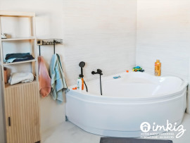 
                                                                                        Vente
                                                                                         Maison 6 pièces