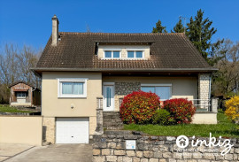 
                                                                                        Vente
                                                                                         Maison 6 pièces