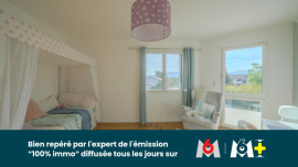 
                                                                                        Vente
                                                                                         Maison 6 pièces de 162 m²