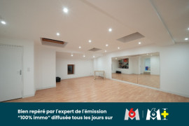 
                                                                                        Vente
                                                                                         Maison 6 pièces de 193 m2